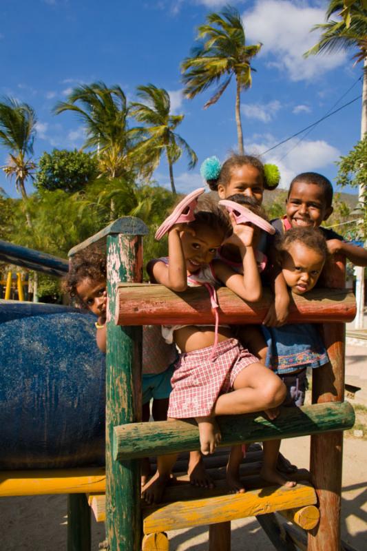 NiÃ±os en el Parque, Taganga, Santa Marta, Magda...