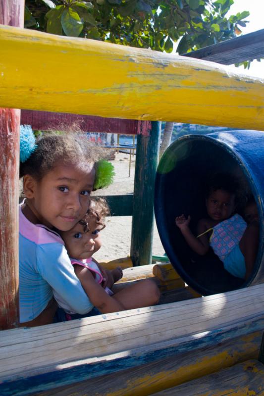 NiÃ±os en el Parque, Taganga, Santa Marta, Magda...