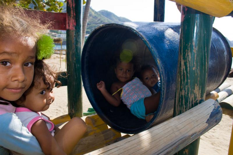 NiÃ±os en el Parque, Taganga, Santa Marta, Magda...