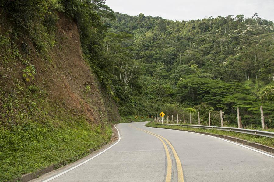 Via Pueblo Rico- Santa Cecilia, Risaralda, Colombi...