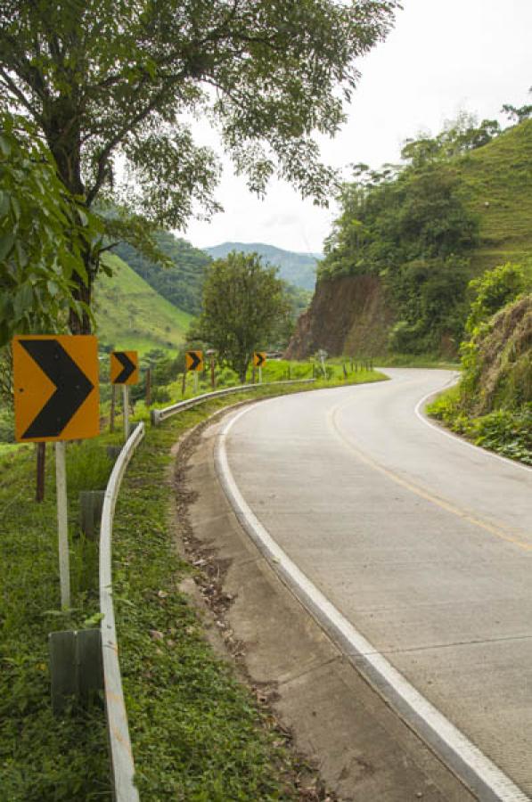 Via Pueblo Rico- Santa Cecilia, Risaralda, Colombi...