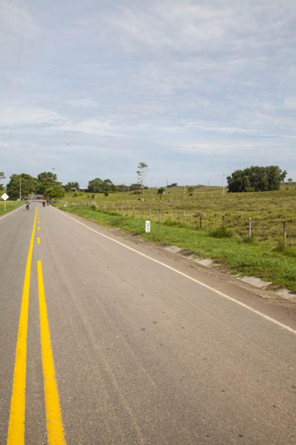 Via Caucacia-El Bagre, Antioquia, Colombia