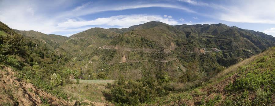 Via El Toyo-Cañas Gordas; Antioquia; Colombia