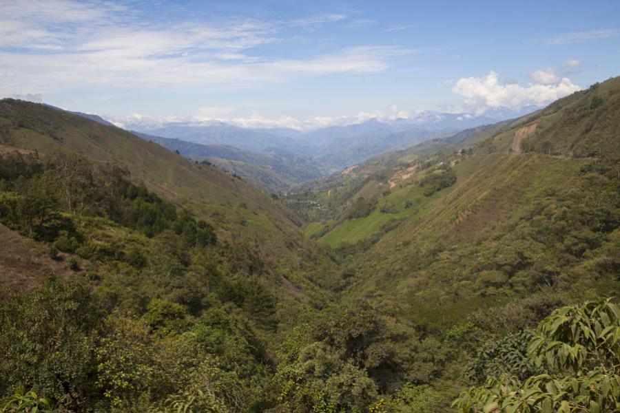 Via El Toyo-Cañas Gordas; Antioquia; Colombia