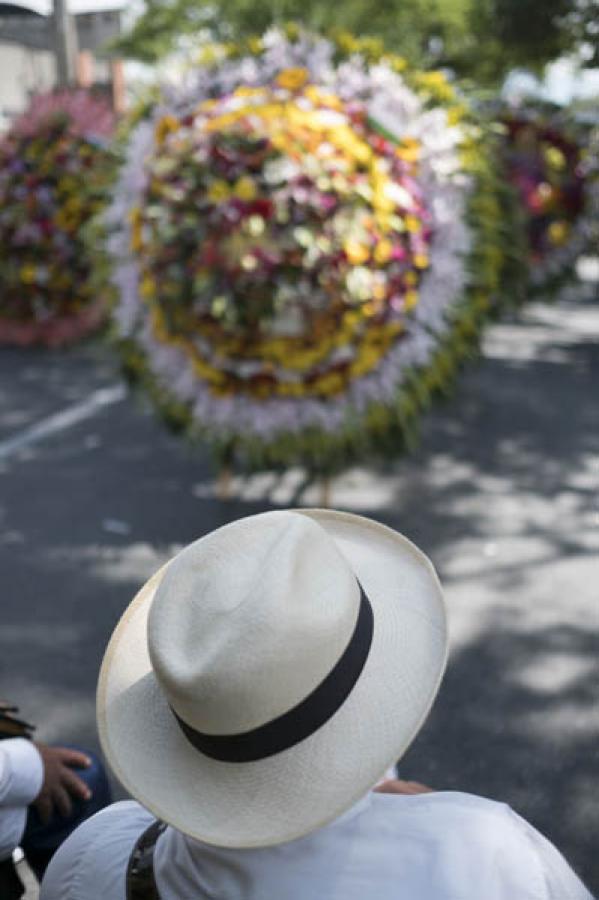 Desfile De Silleteros, Feria De Flores, Medellin, ...