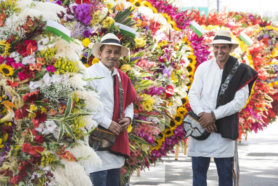 Silleteros, Feria De Flores, Medellin, Antioquia, ...