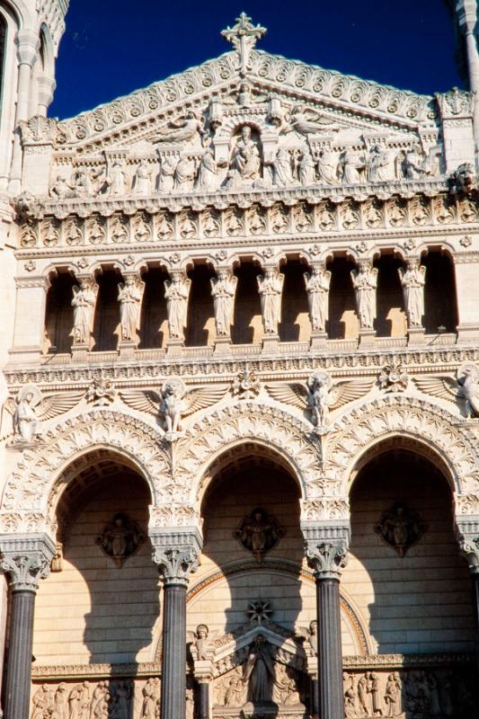 Basilica de Notre Dame de Fourviere Lyon, Francia,...