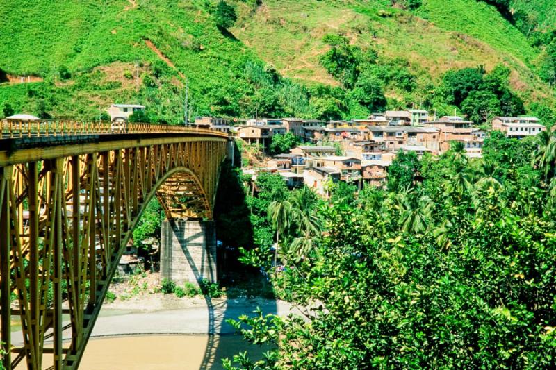 Puente Simon Bolivar, Cauca, Puerto Valdivia, Anti...