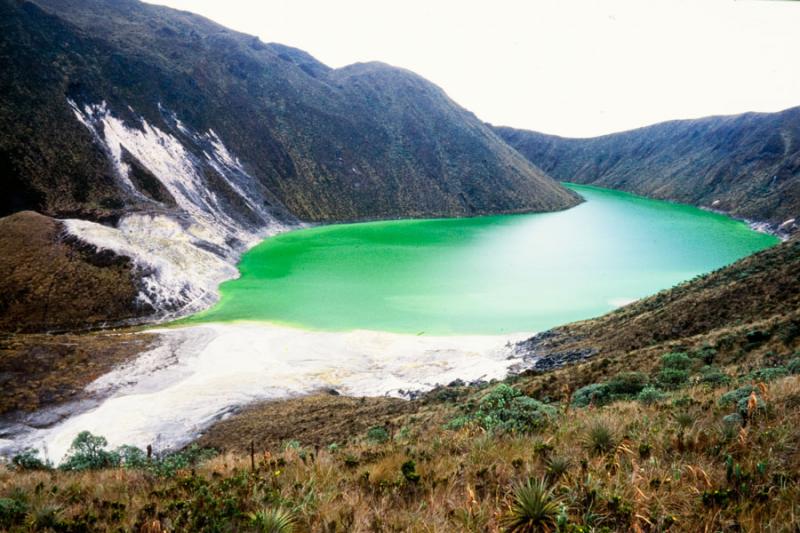 Laguna Verde del Volcan Azufral, Tuquerres, NariÃ...