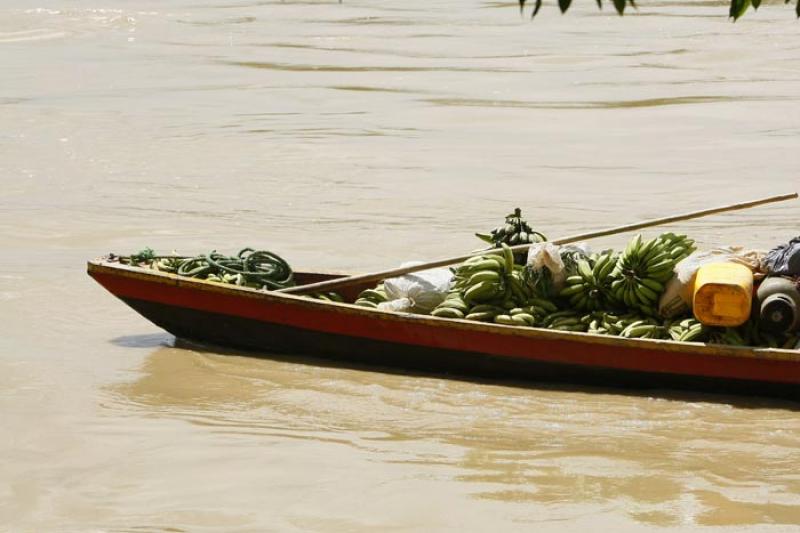 Canoa en el Rio San Jorge, Montelibano, Cordoba, C...