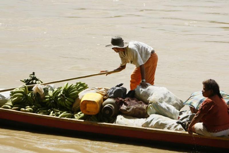 Personas en una Canoa, Rio San Jorge, Montelibano,...