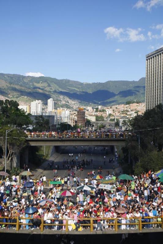 Personas en el Desfile de Silleteros, Medellin, An...