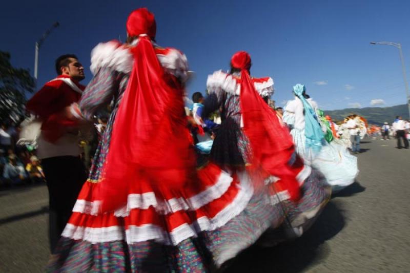 Grupo Folclorico en el Desfile de Silleteros, Mede...