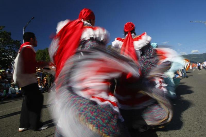 Grupo Folclorico en el Desfile de Silleteros, Mede...