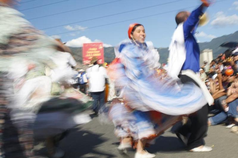 Grupo Folclorico en el Desfile de Silleteros, Mede...