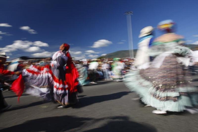 Grupo Folclorico en el Desfile de Silleteros, Mede...