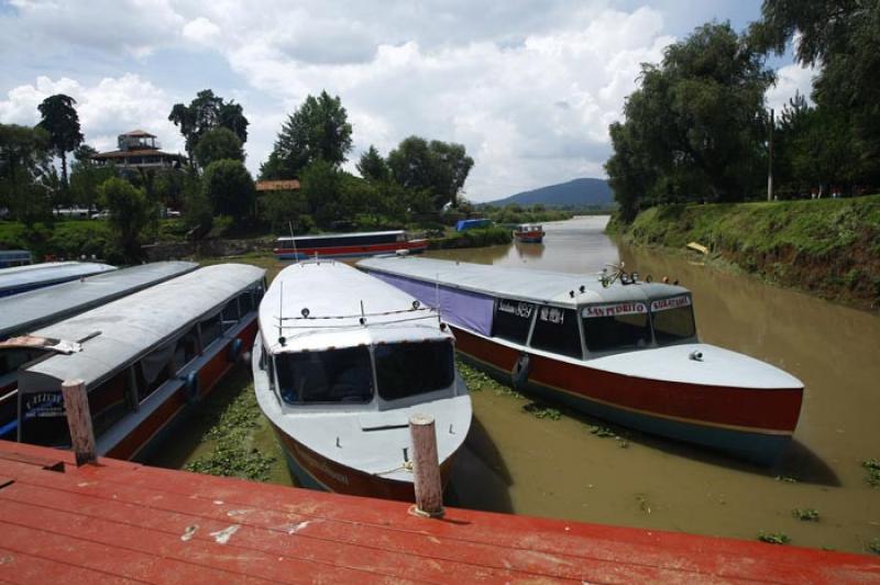 Barcos de la Isla de Janitzio, Patzcuaro, Michoaca...