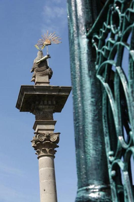 Monumento a la America, Quiroga, Michoacan, Moreli...