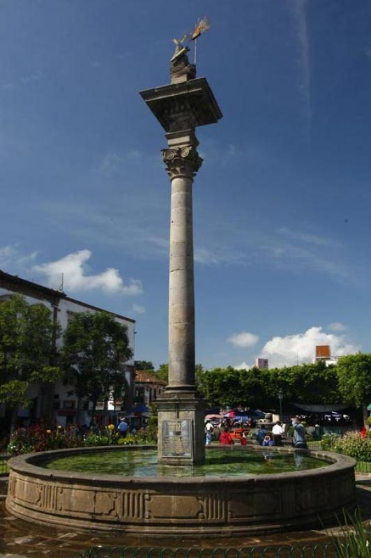 Monumento a la America, Quiroga, Michoacan, Moreli...