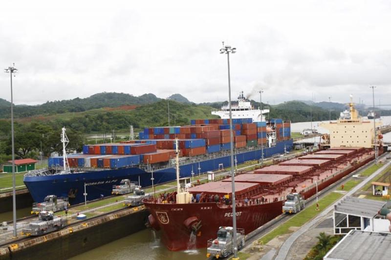 Miraflores Locks, Canal de Panama, Panama, America...