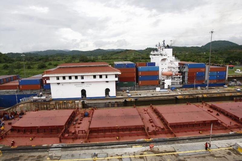 Miraflores Locks, Canal de Panama, Panama, America...