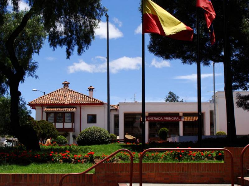 Centro Comercial Hacienda Santa Barbara, Usaquen, ...