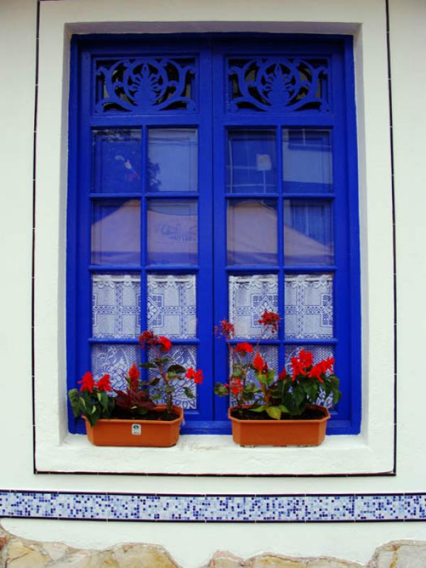 Ventana Colonial