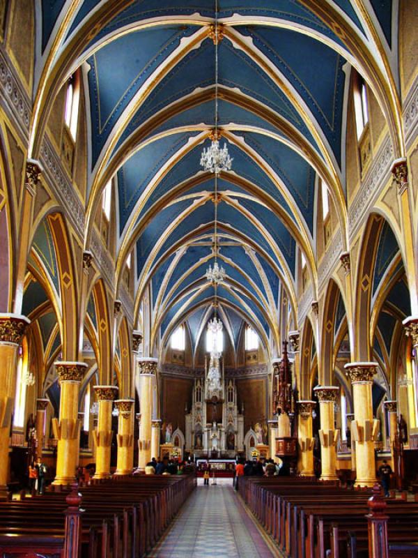 Interior de la Basilica Menor, Ubate, Cundinamarca...